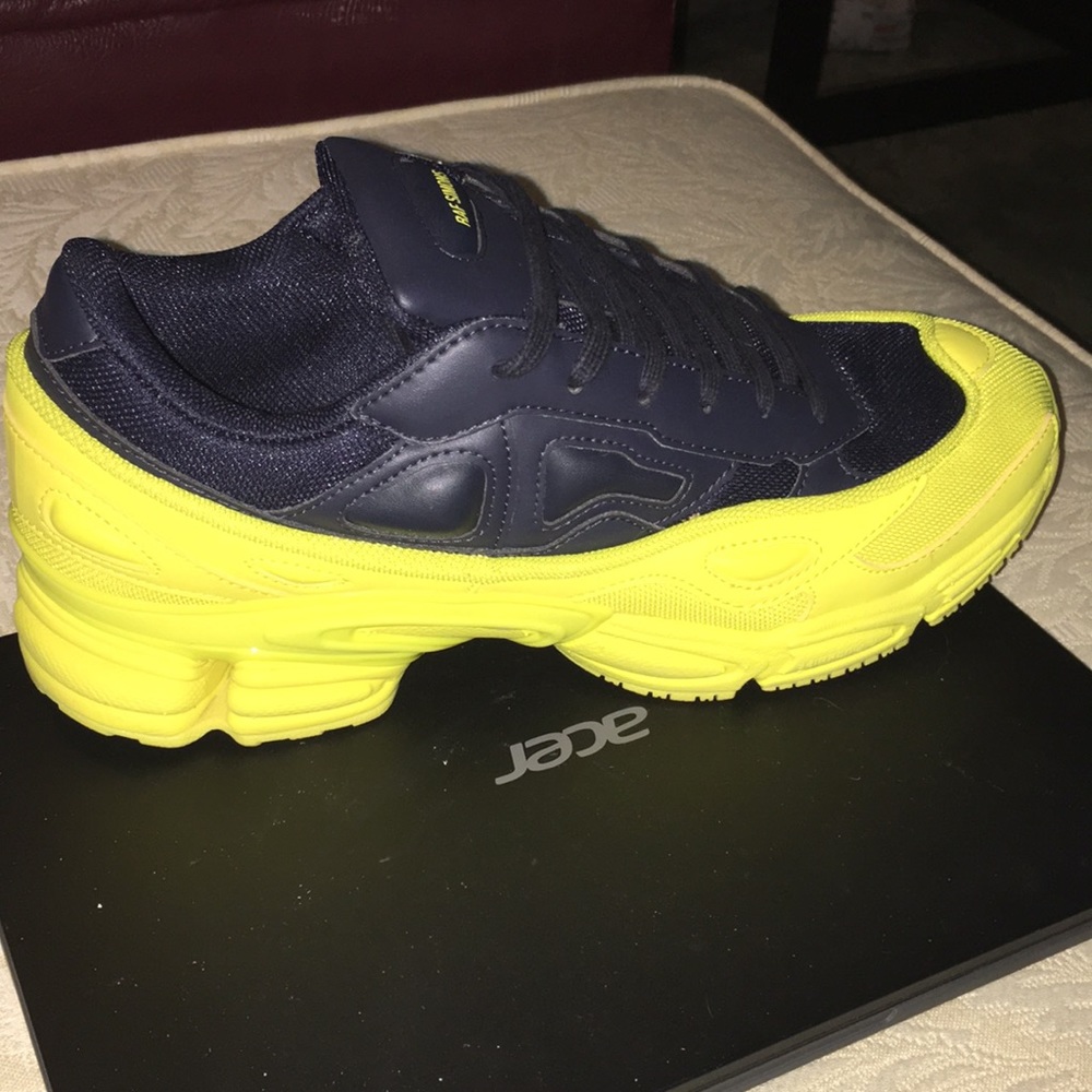 Raf Simmons adidas oweego